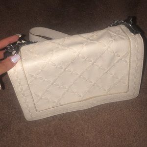 Crossbody/shoulder chain bag